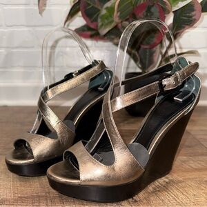 Burberry Goldstone Leather Wedge Sandals with Ankle Strap Made in Italy